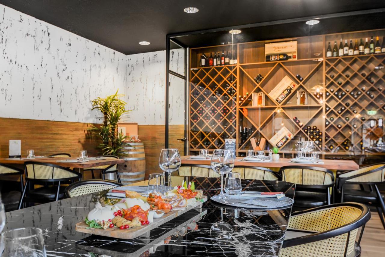 Neuchatel City Hotel 3*