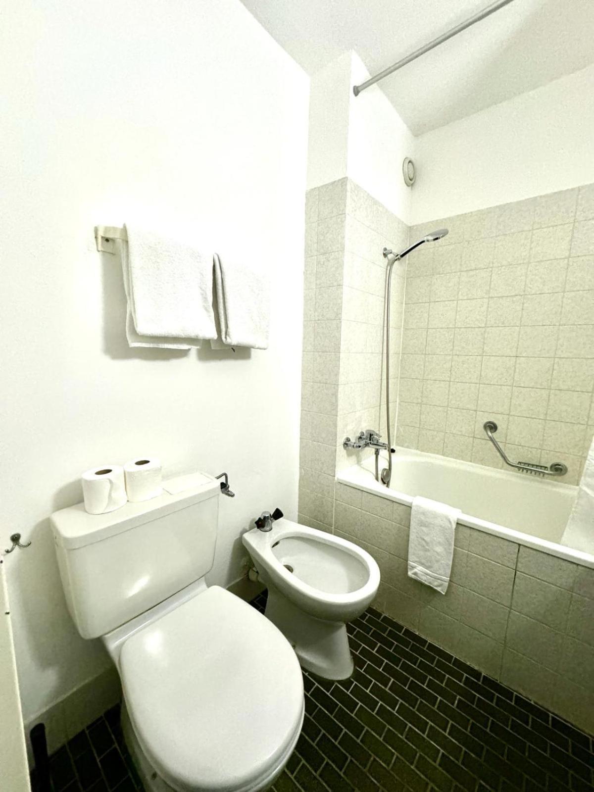 Hotel Neuchatel City Hotel 3*