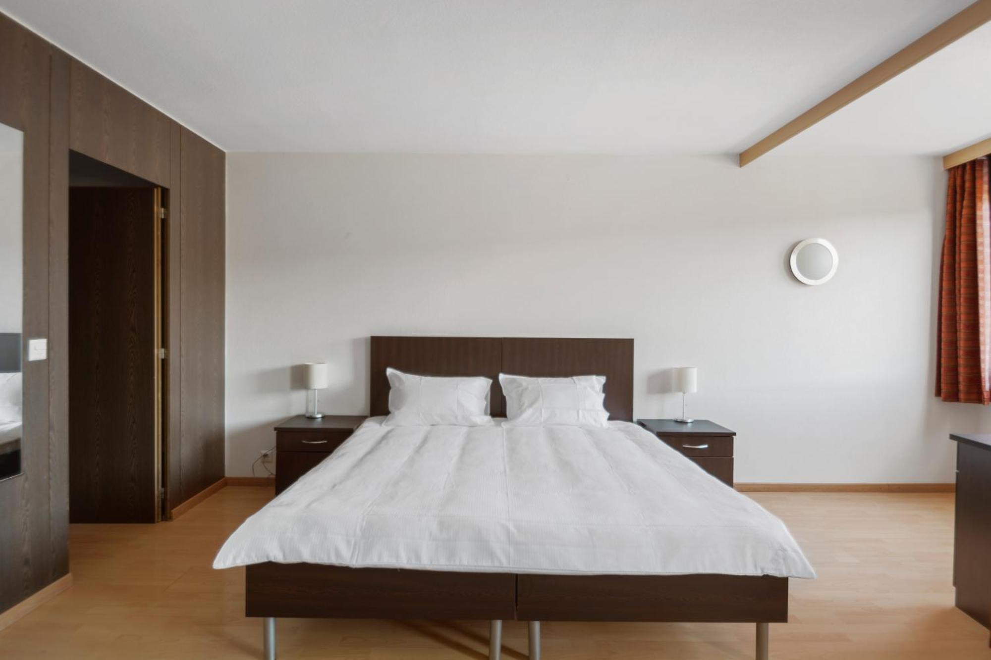 Neuchatel City Hotel